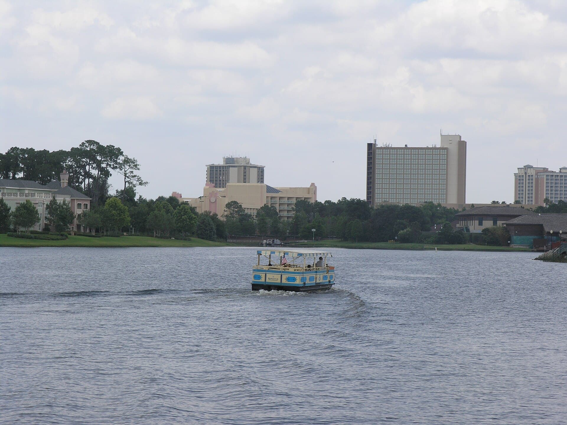 Walt Disney World Swan Reserve, photo 1