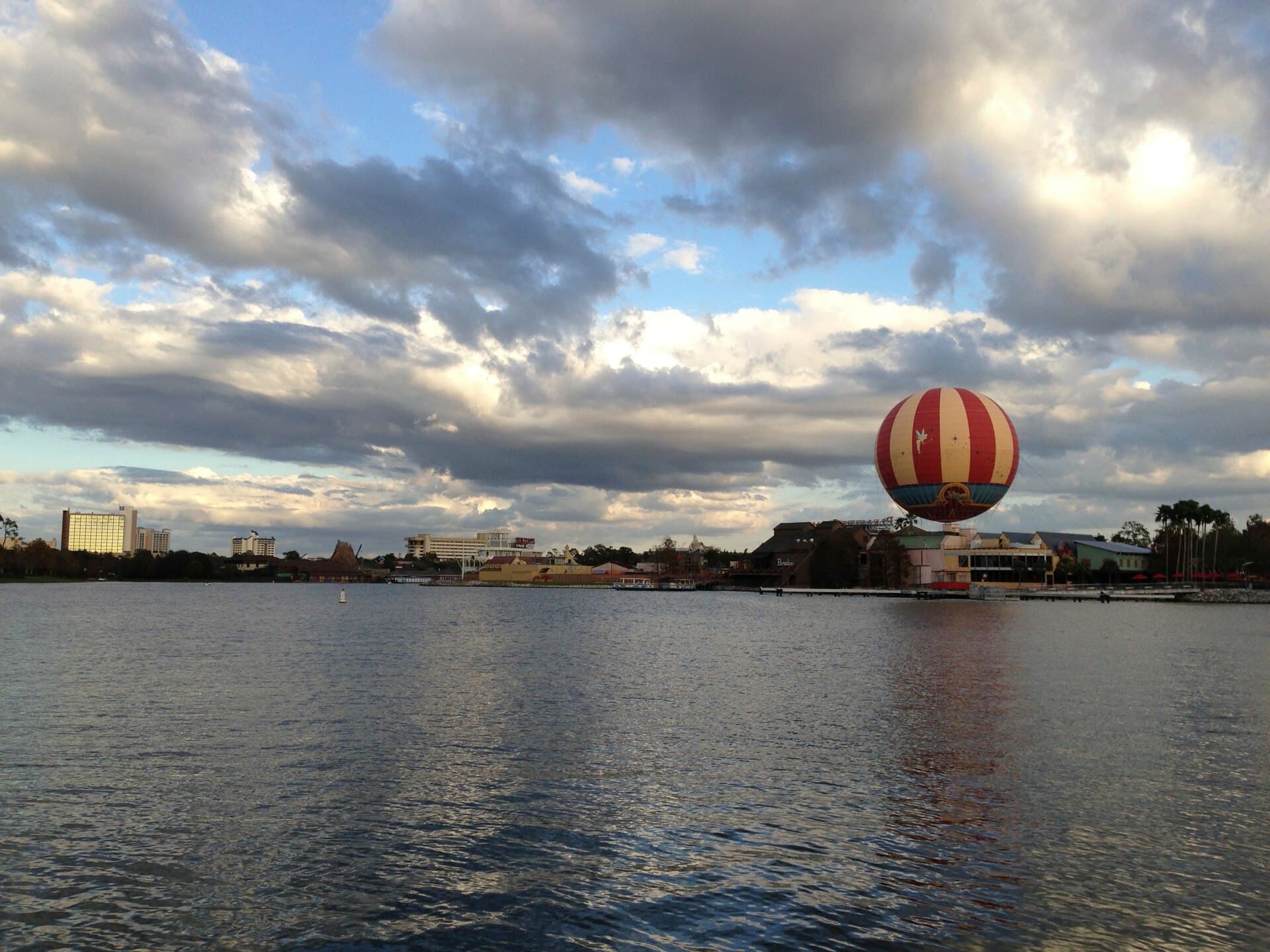 Drury Plaza Hotel Orlando Disney Springs, photo 1