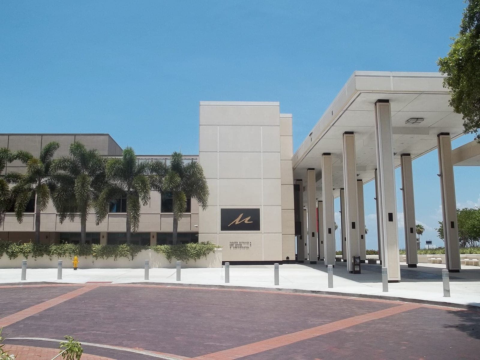 Hilton St. Petersburg Bayfront