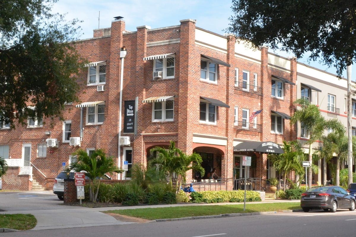 Hollander Hotel